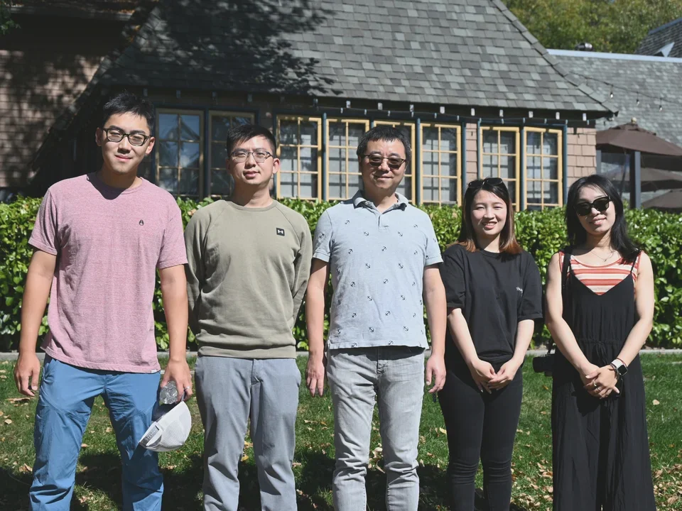 Group photo of the Zhong lab